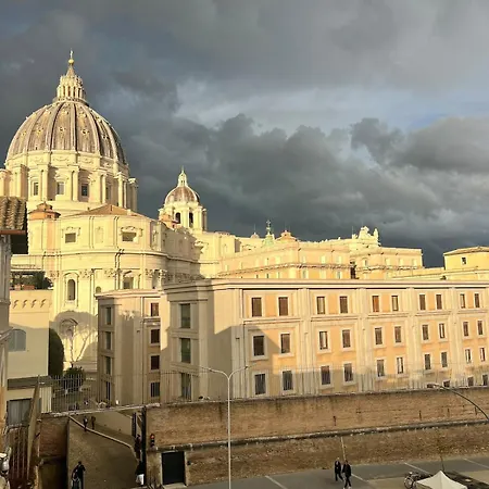 Apartament Modern With St Peter S Dome View Rzym