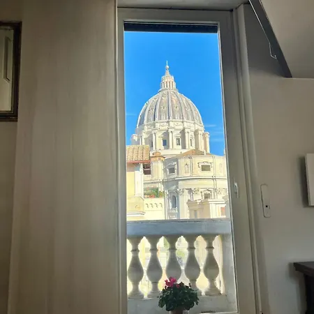 Modern With St Peter S Dome View Apartament *