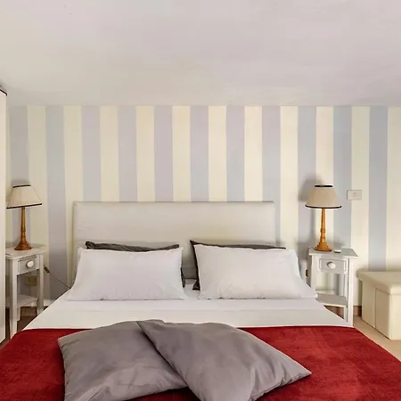 Apartament Modern With St Peter S Dome View